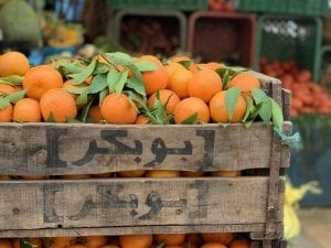 A box of juicy looking oranges