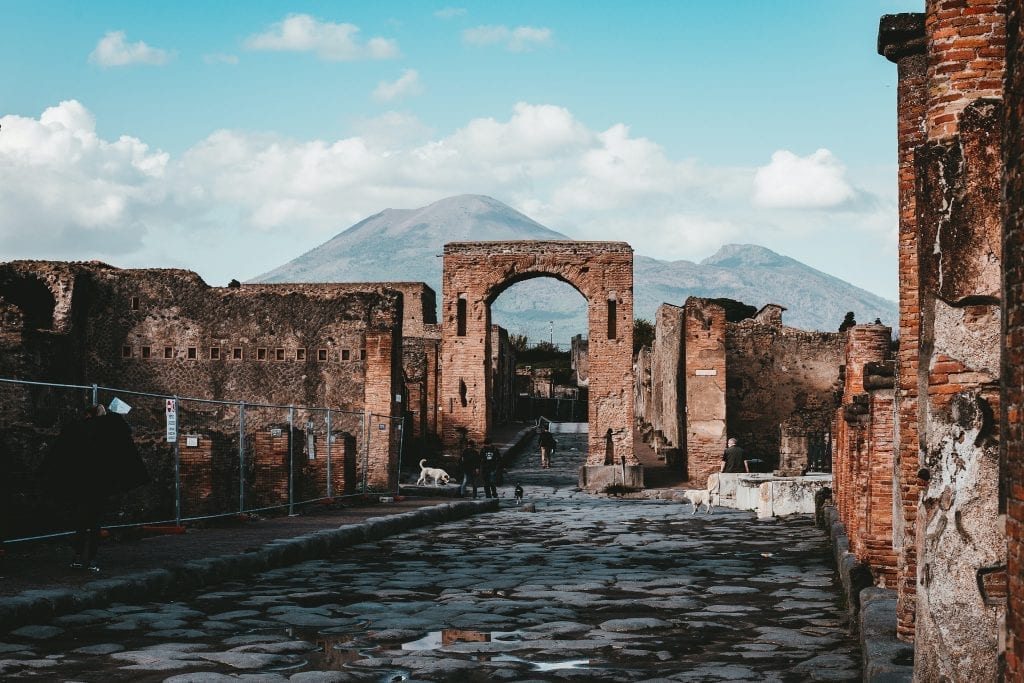 12 Massive Facts About Mount Vesuvius | Fact City