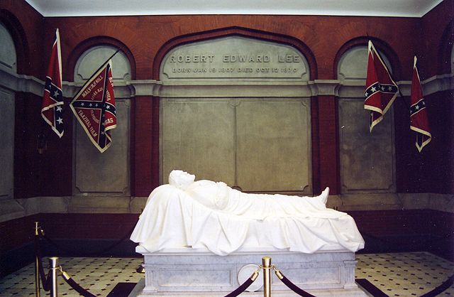 statue of Robert E Lee asleep in the battlefield