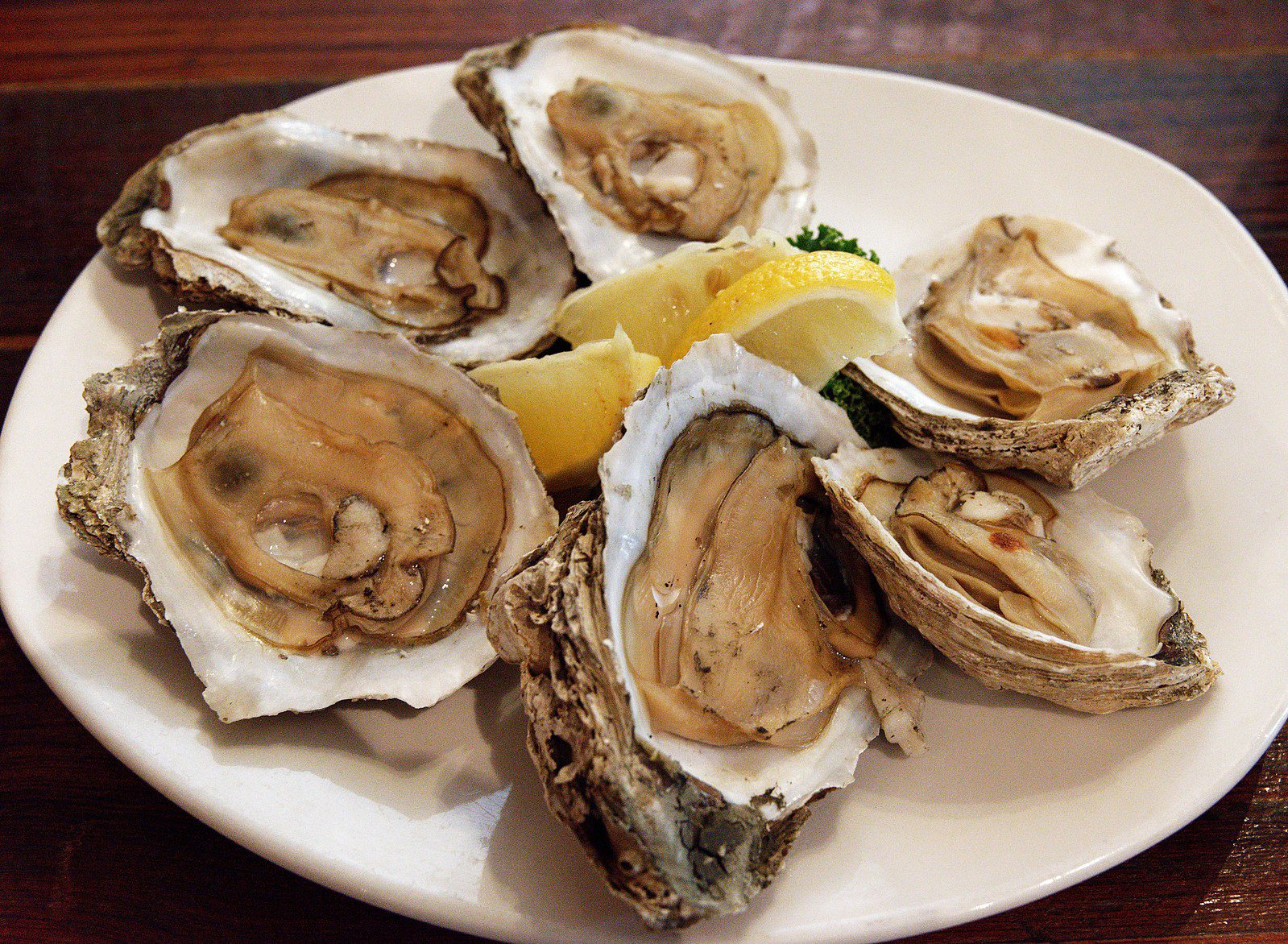 plate of oysters