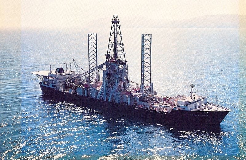 Hughes Glomar Explorer built to recover the sunken Soviet submarine K-129 in 1974
