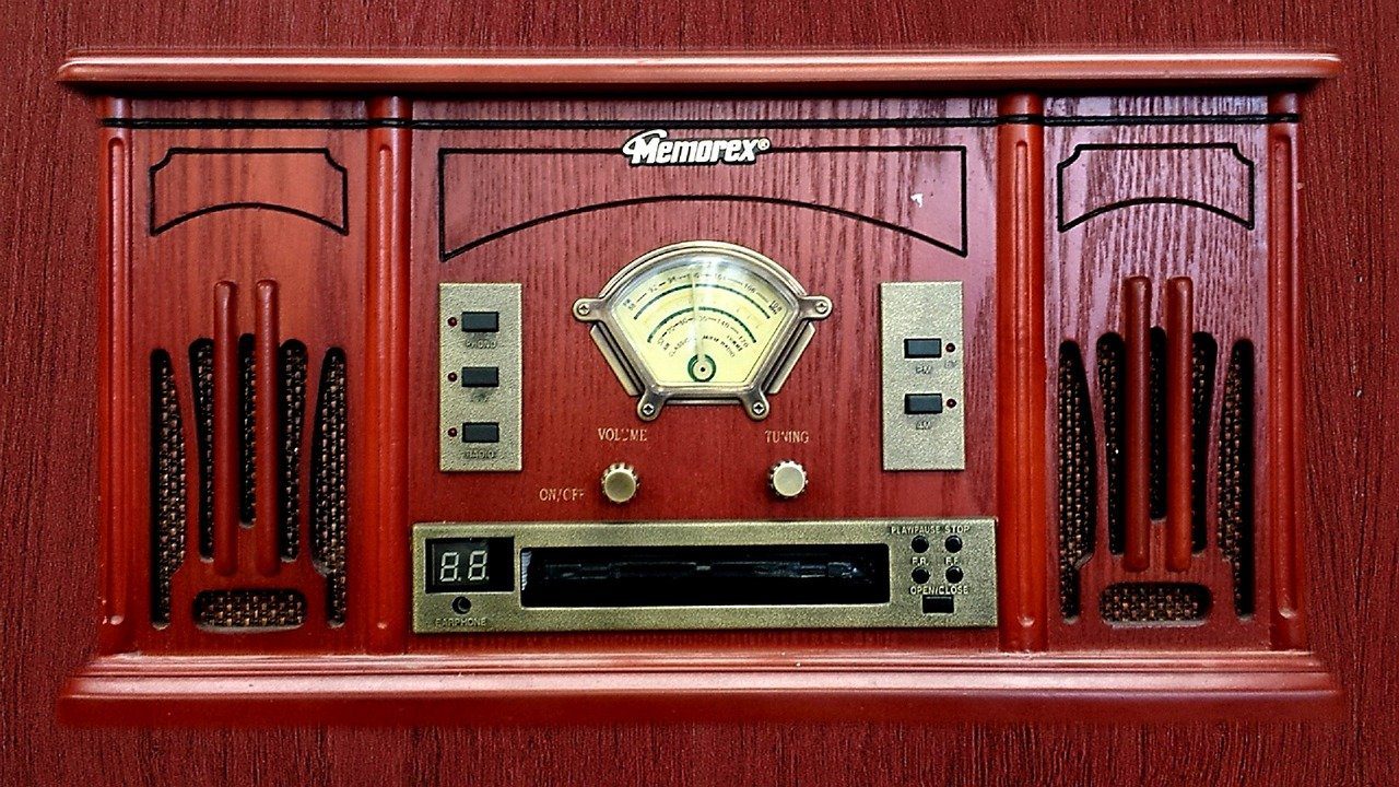 Vintage Radio from the 1930s