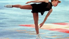 Tara Lipinski skating
