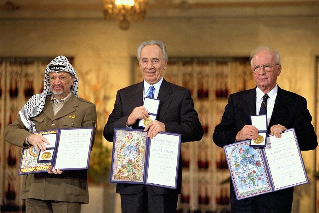 THE NOBEL PEACE PRIZE LAUREATES FOR 1994 IN OSLO. (FROM RIGHT TO LEFT): PRIME MINISTER YITZHAK RABIN, FOREIGN MINISTER SHIMON PERES AND PLO CHAIRMAN YASSER ARAFAT